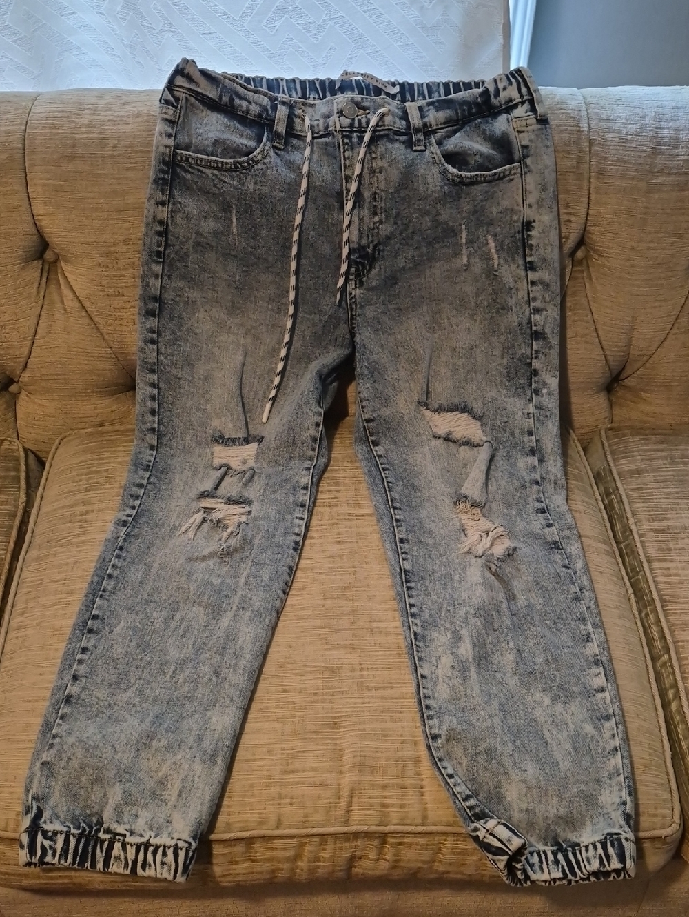 Celebrity Pink Light Blue Acid Wash Distressed Jeggings